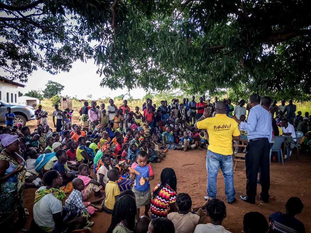 En Mozambique, en la provincia de Nampula, durante los actos violentos la población protege los centros del programa Bravo!